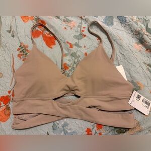 Lululemon NWT Size 6 
Light Beige
Still Now Bra